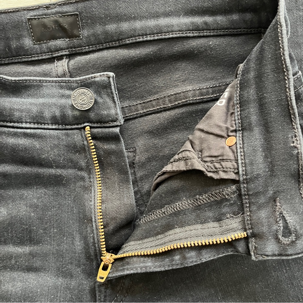 Mother Denim The Weekender High-Rise Flare Jeans in Blackbird - Picture 5 of 10